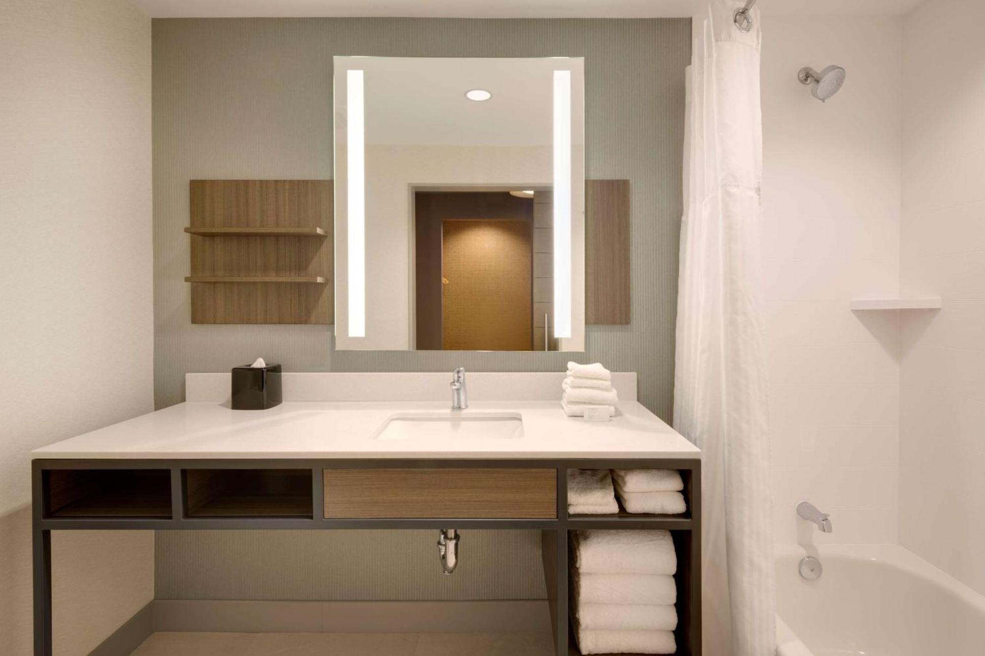 Hilton Garden Inn Haymarket Εξωτερικό φωτογραφία