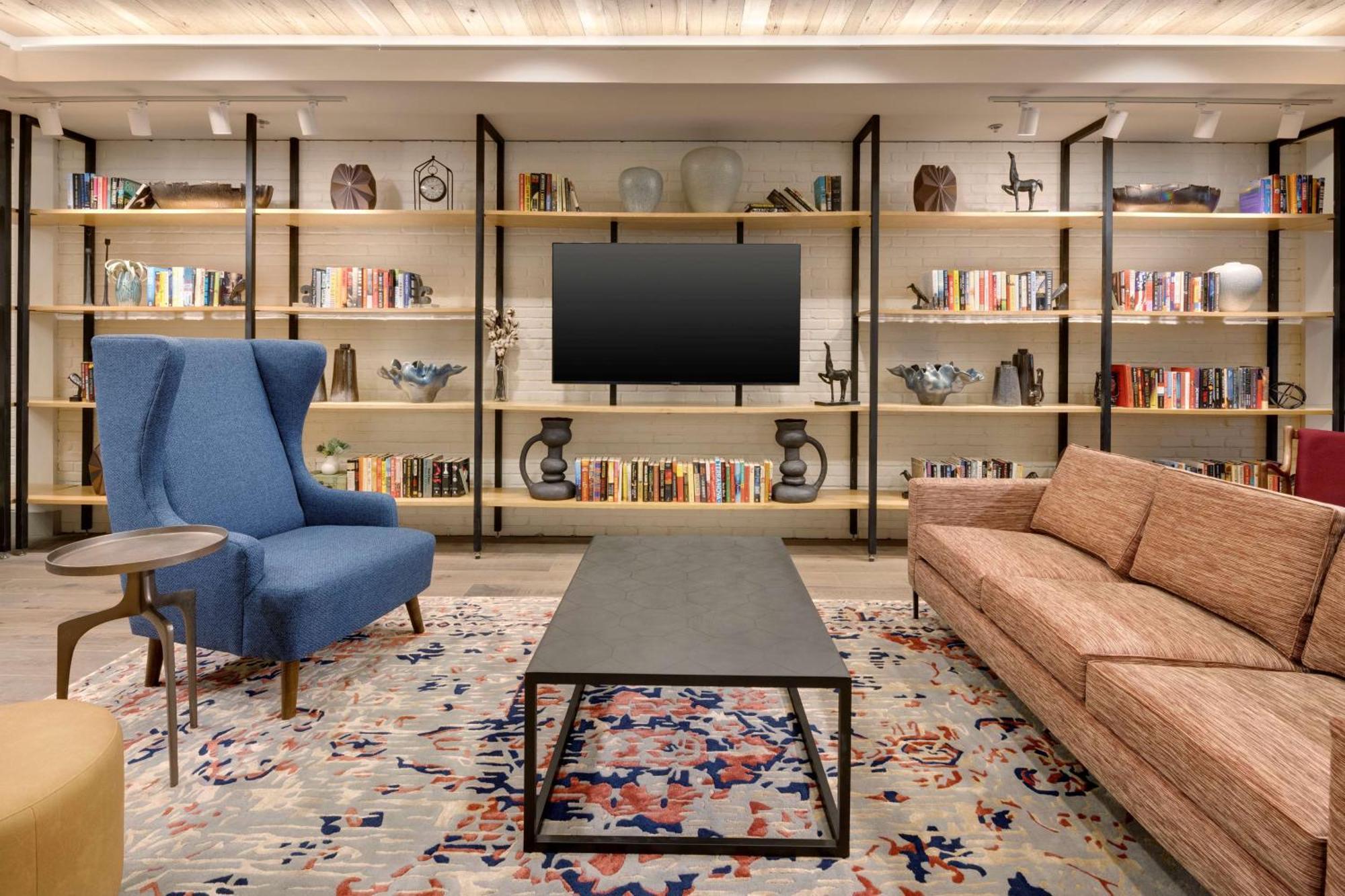 Hilton Garden Inn Haymarket Εξωτερικό φωτογραφία